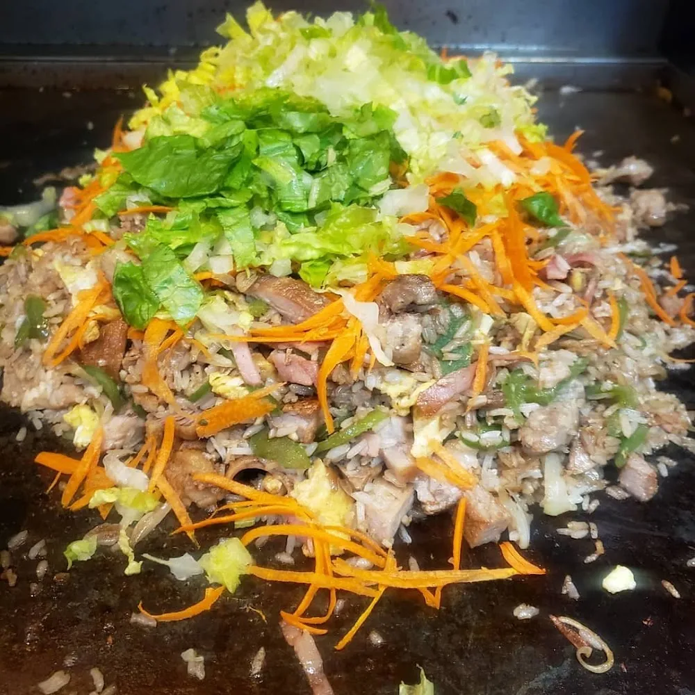 Arroz Frito Con Un Acompañante
